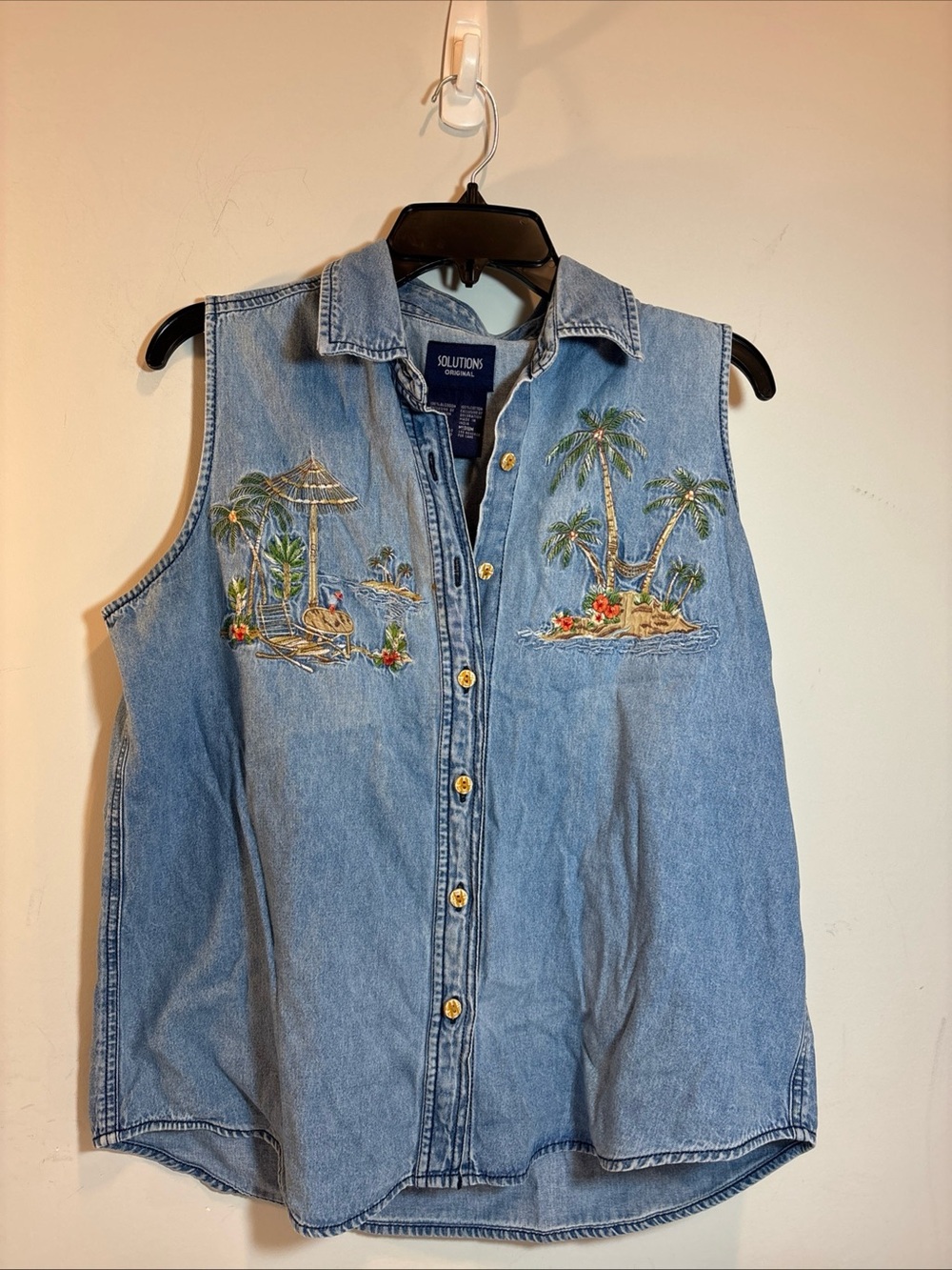 Sleeveless Embroidered Denim Button-Up Vest - Light Blue. 618